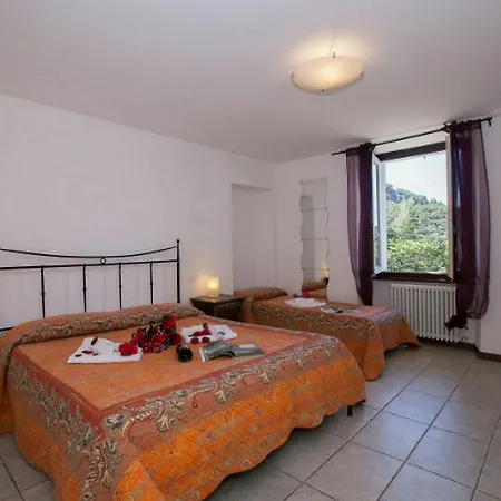 Borgo Iris Lägenhet