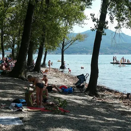 Borgo Iris Lägenhet